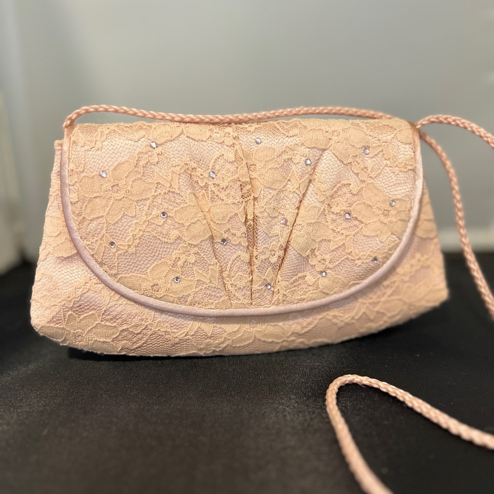 Elegant Vintage Lace Clutch with Rhinestones - Picture 4 of 9